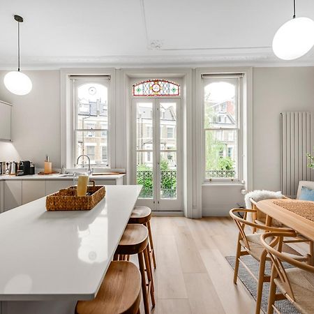 Luxury 3 Bed Apartment With Balcony In Kensington Olympia London Exterior foto