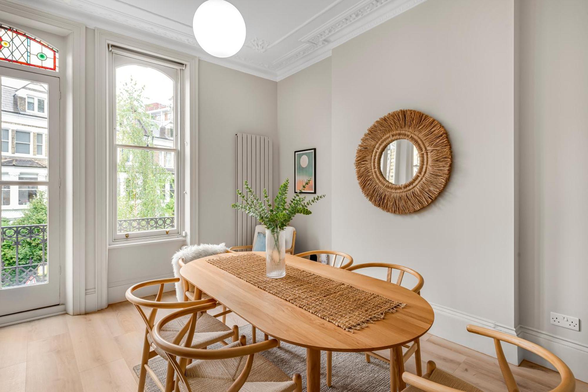 Luxury 3 Bed Apartment With Balcony In Kensington Olympia London Exterior foto